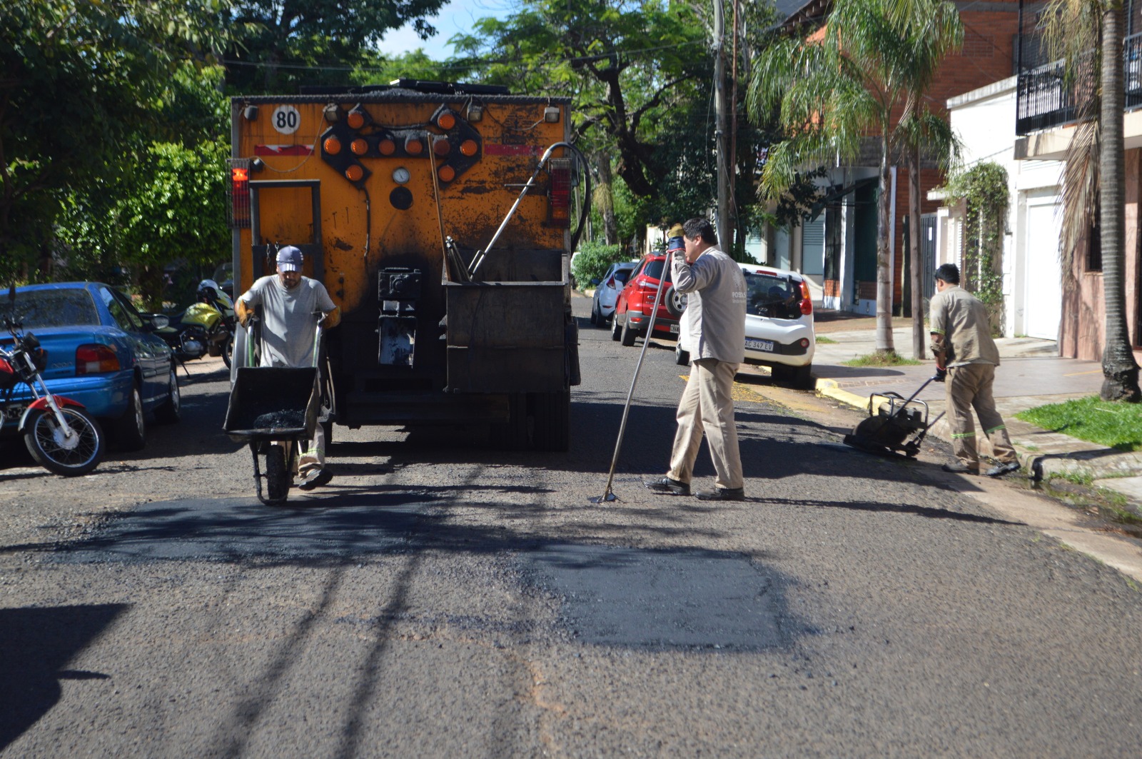 <p>La Municipalidad avanza con operativos de bacheo y mantenimiento integral en Villa Sarita</p>